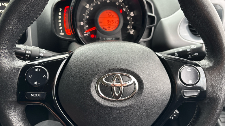 Toyota Aygo 1.0 VVT-i X-Play 5dr Petrol Hatchback